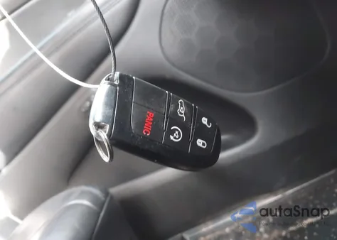 2020 Jeep Grand Cherokee Limited 4X4 z USA, uszkodzony, nr VIN 1C4RJFBG4LC207740